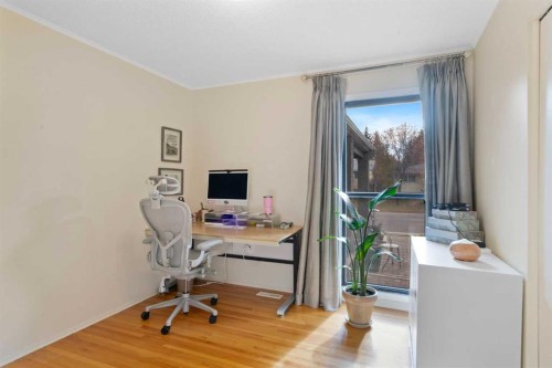 9632 Oakcliffe Drive Sw, Calgary, AB - Indoor Photo Showing Office