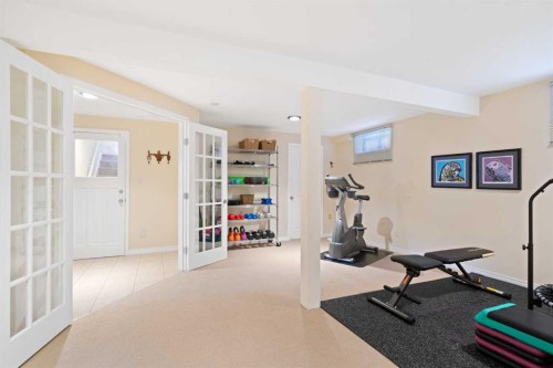 9632 Oakcliffe Drive Sw, Calgary, AB - Indoor Photo Showing Gym Room