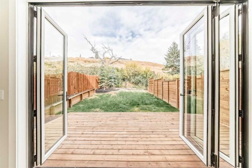 2528 7 Avenue Nw, Calgary, AB -  With Exterior