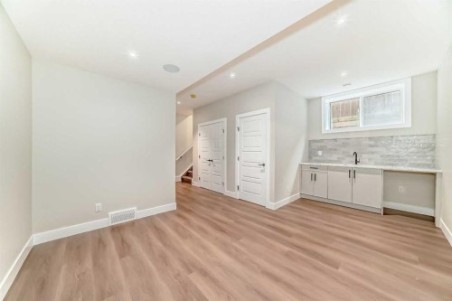 2528 7 Avenue Nw, Calgary, AB - Indoor