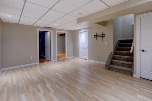 11065 Hidden Valley Drive Nw, Calgary, AB - Indoor Photo Showing Other Room