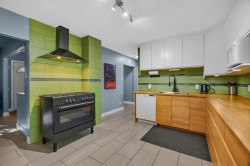 7932 36 Avenue NW Calgary, AB T3B 1V7