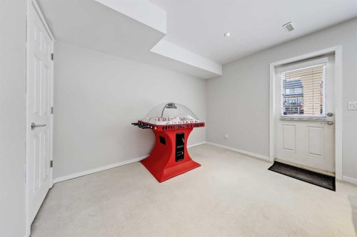 401-1086 Williamstown Boulevard Nw, Airdrie, AB - Indoor Photo Showing Other Room