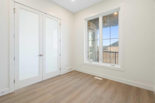 340 Muirfield Crescent, Lyalta, AB - Indoor Photo Showing Other Room