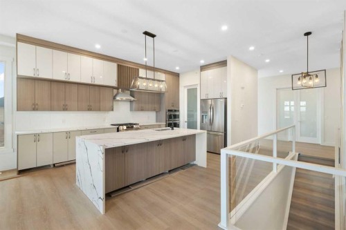 340 Muirfield Crescent, Lyalta, AB - Indoor Photo Showing Kitchen With Upgraded Kitchen