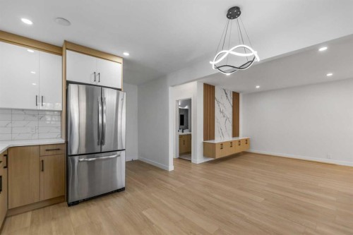 4229 Richmond Road Sw, Calgary, AB - Indoor Photo Showing Kitchen