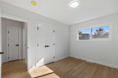 4229 Richmond Road Sw, Calgary, AB - Indoor Photo Showing Other Room