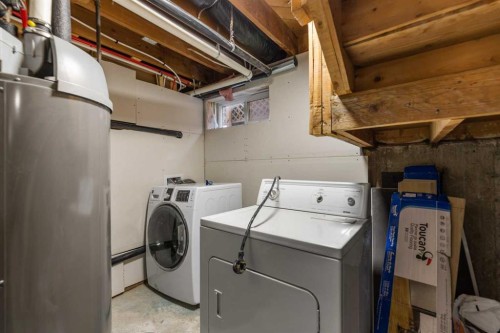 4229 Richmond Road Sw, Calgary, AB - Indoor Photo Showing Laundry Room