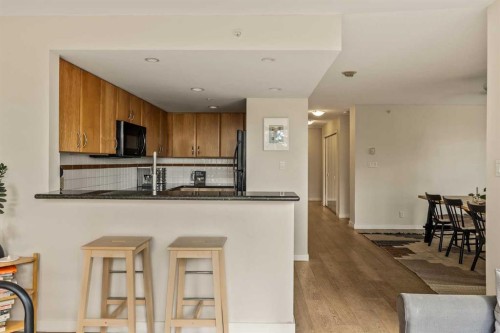 311-1108 6 Avenue Sw, Calgary, AB - Indoor Photo Showing Kitchen