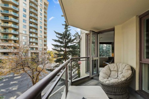 311-1108 6 Avenue Sw, Calgary, AB - Outdoor