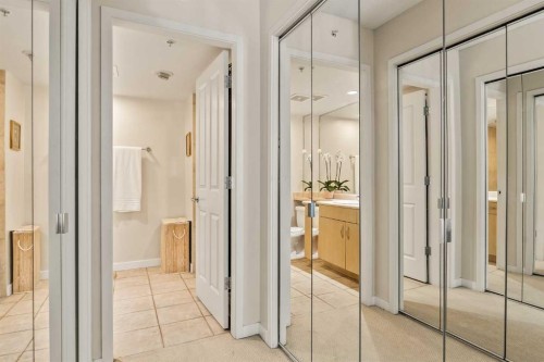 311-1108 6 Avenue Sw, Calgary, AB - Indoor Photo Showing Bathroom