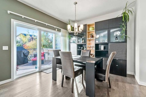 29 Cougar Ridge Close Sw, Calgary, AB - Indoor Photo Showing Dining Room