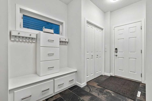 29 Cougar Ridge Close Sw, Calgary, AB - Indoor Photo Showing Other Room