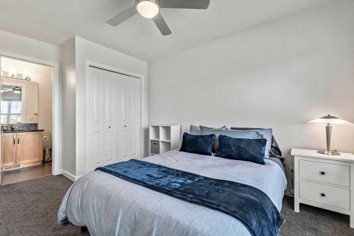 29 Cougar Ridge Close Sw, Calgary, AB - Indoor Photo Showing Bedroom