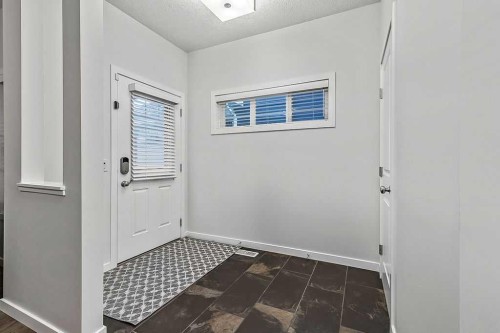 29 Cougar Ridge Close Sw, Calgary, AB - Indoor Photo Showing Other Room