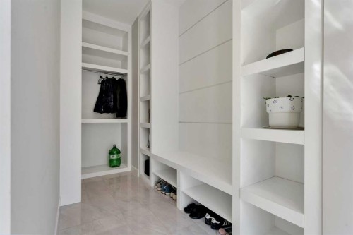 617 19 Avenue Nw, Calgary, AB - Indoor