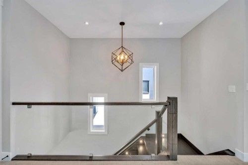 617 19 Avenue Nw, Calgary, AB - Indoor Photo Showing Other Room