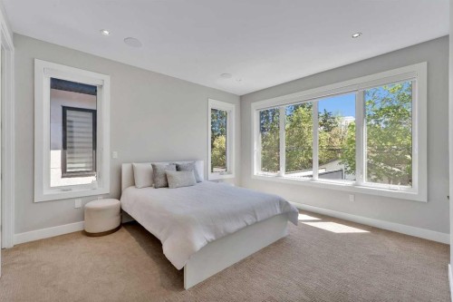 617 19 Avenue Nw, Calgary, AB - Indoor Photo Showing Bedroom