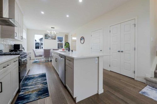 117 Midtown Close Sw, Airdrie, AB - Indoor Photo Showing Kitchen