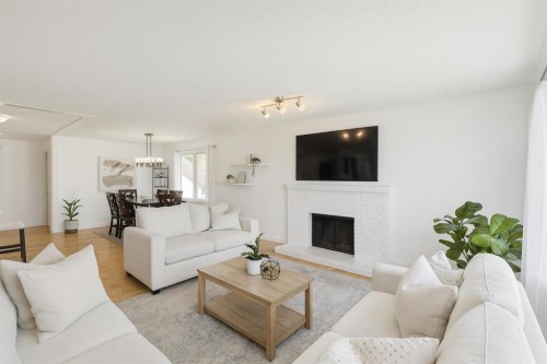 14 Glenhill Crescent, Cochrane, AB 