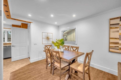 10012 Willowview Road Se, Calgary, AB - Indoor Photo Showing Dining Room