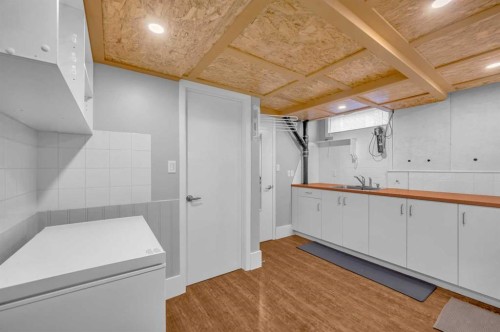 10012 Willowview Road Se, Calgary, AB - Indoor