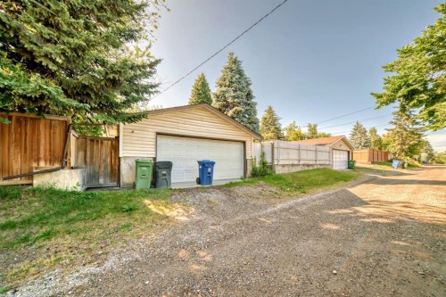 129 Glenpatrick Drive Sw, Calgary, AB - Outdoor