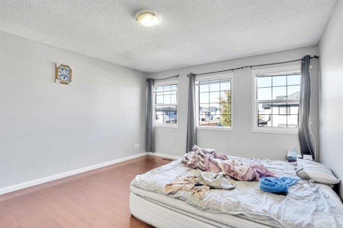39 Saddleridge Close Ne, Calgary, AB - Indoor Photo Showing Bedroom