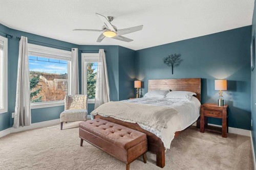 4530 20 Avenue Nw, Calgary, AB - Indoor Photo Showing Bedroom