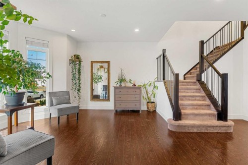 4530 20 Avenue Nw, Calgary, AB - Indoor Photo Showing Other Room