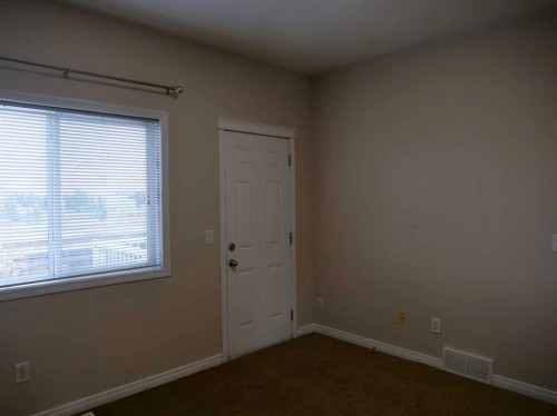 742 Carriage Lane Drive, Carstairs, AB - Indoor Photo Showing Other Room
