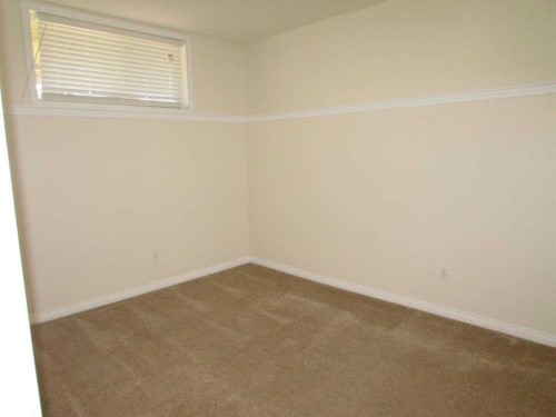 742 Carriage Lane Drive, Carstairs, AB - Indoor Photo Showing Other Room