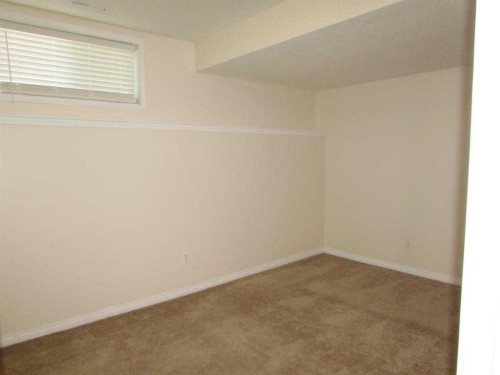 742 Carriage Lane Drive, Carstairs, AB - Indoor Photo Showing Other Room