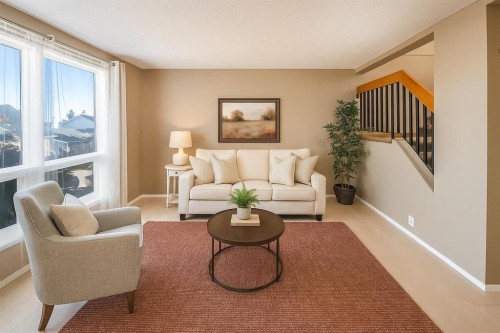 27 Strathearn Crescent Sw, Calgary, AB - Indoor Photo Showing Living Room
