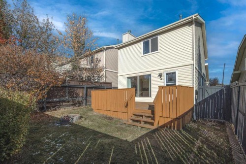 27 Strathearn Crescent Sw, Calgary, AB - Outdoor