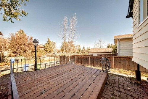 946 Berkley Drive Nw, Calgary, AB - Outdoor With Deck Patio Veranda With Exterior