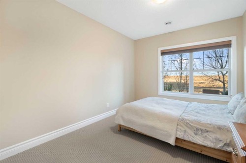 70 Muirfield Boulevard, Lyalta, AB - Indoor Photo Showing Bedroom
