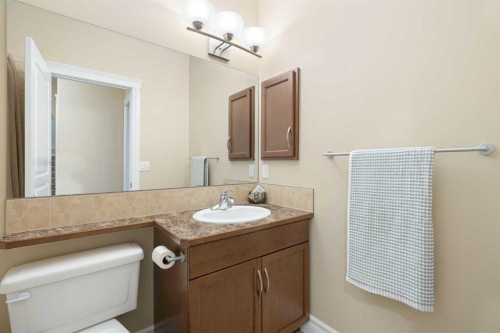 70 Muirfield Boulevard, Lyalta, AB - Indoor Photo Showing Bathroom