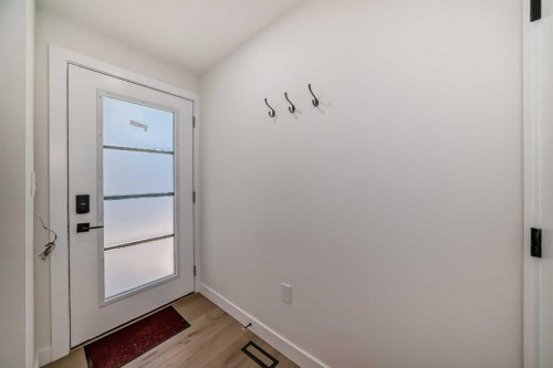 128 Cantrell Place Sw, Calgary, AB - Indoor Photo Showing Other Room