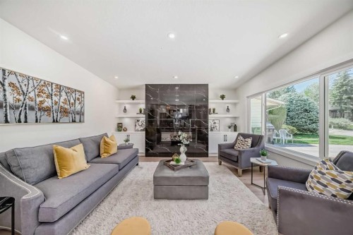 128 Cantrell Place Sw, Calgary, AB - Indoor Photo Showing Living Room
