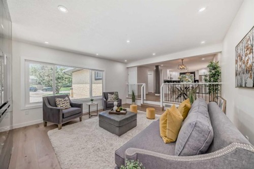 128 Cantrell Place Sw, Calgary, AB - Indoor Photo Showing Living Room