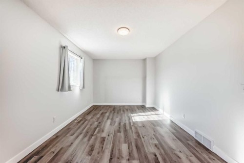 184 Mt Aberdeen Manor Se, Calgary, AB - Indoor Photo Showing Other Room