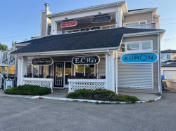 2136 33 Avenue SW Calgary, AB T2T 1Z6