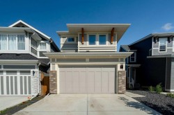 36 Magnolia Bay SE Calgary, AB T3M 3M9