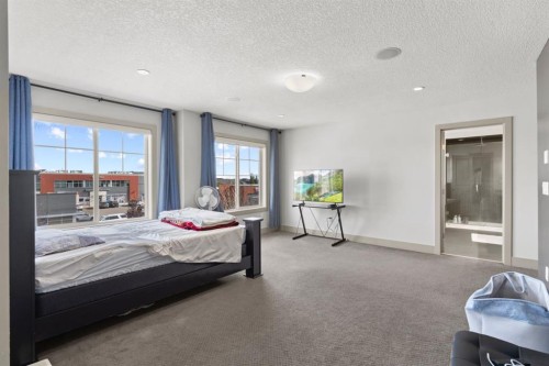 269 Kinniburgh Boulevard, Chestermere, AB - Indoor Photo Showing Bedroom