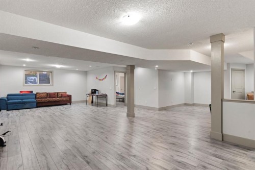 269 Kinniburgh Boulevard, Chestermere, AB - Indoor