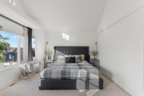 101-1818 14A Street Sw, Calgary, AB - Indoor Photo Showing Bedroom