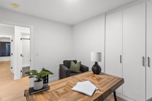 4940 45 Street Sw, Calgary, AB - Indoor Photo Showing Office