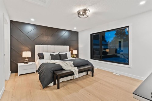 4940 45 Street Sw, Calgary, AB - Indoor Photo Showing Bedroom