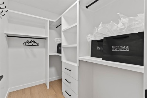 4940 45 Street Sw, Calgary, AB - Indoor